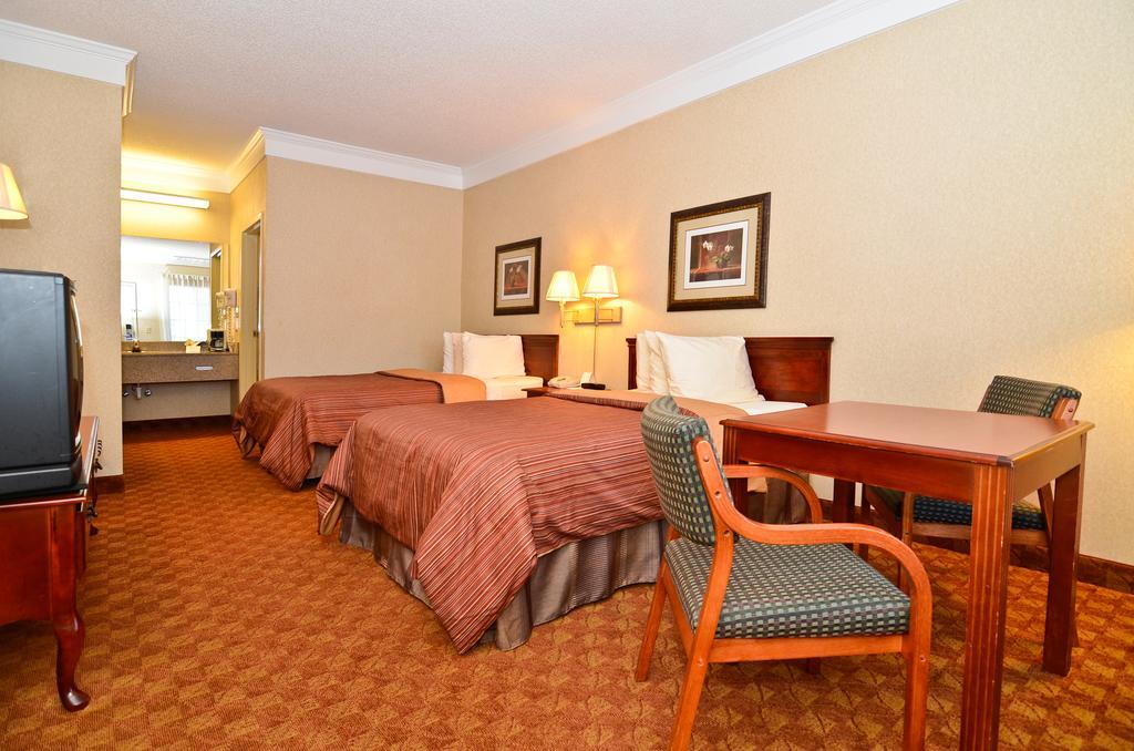 Peach State Inn & Suites Hawkinsville Ngoại thất bức ảnh