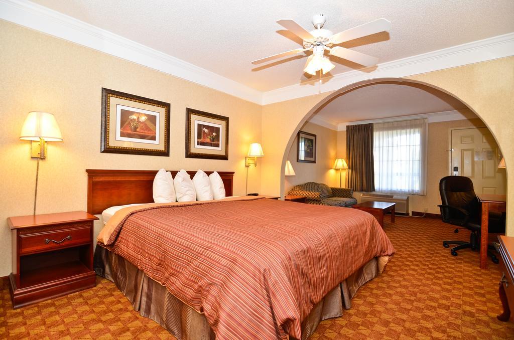 Peach State Inn & Suites Hawkinsville Ngoại thất bức ảnh