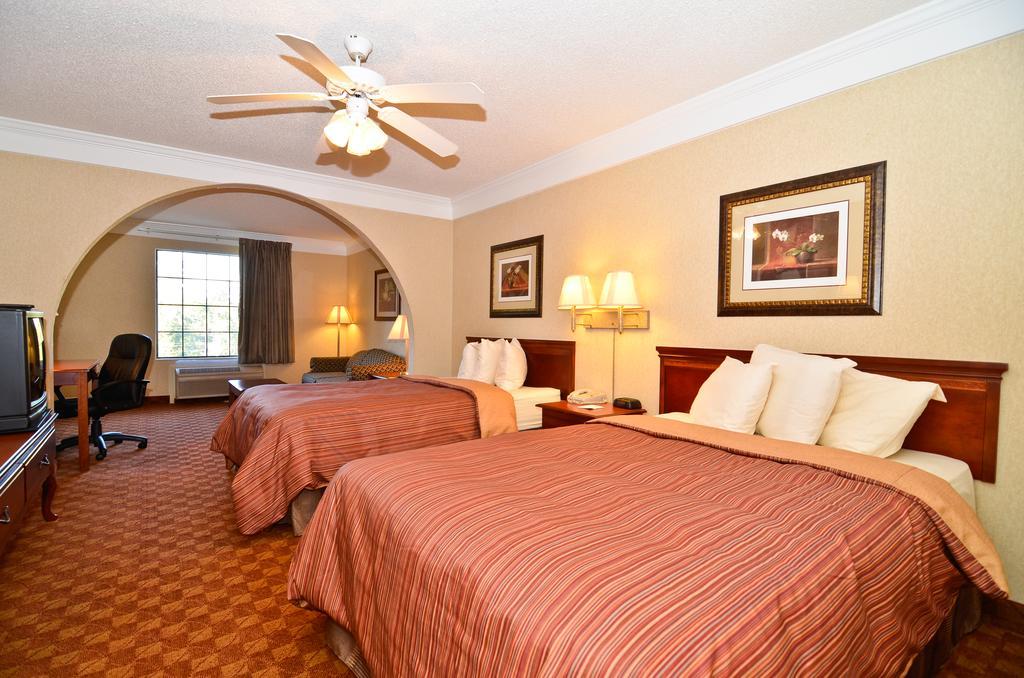 Peach State Inn & Suites Hawkinsville Ngoại thất bức ảnh